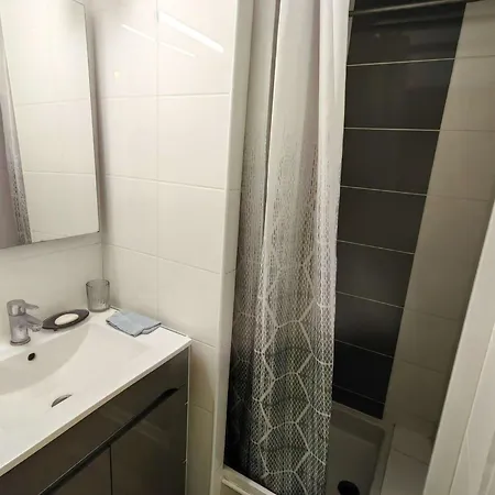 T2 Au Cap D'agde, Piscine Et Parking, Proche Plage, Pour 4 Pers - Fr-1-607-228 *